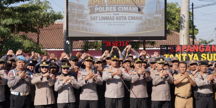 KABARKILAT Kapolres Cimahi Tegaskan Peran Penting Satlinmas Jaga Kamtibmas di Lingkungan Masyarakat – Radar Bandung