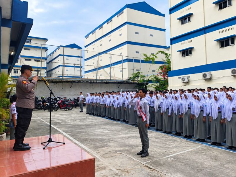 KABARKILAT Kapolsek Medan Timur Ingatkan Seribuan Siswa SMK Imelda soal